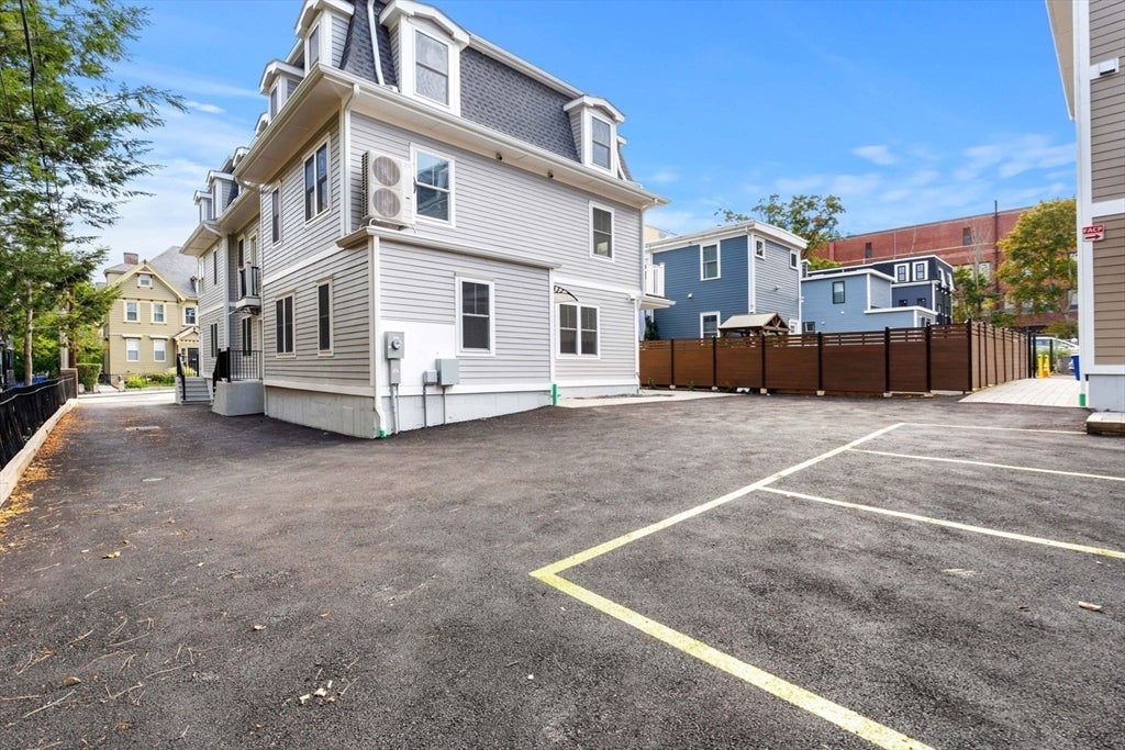 59 Perrin St #3, Boston, MA Photo #23