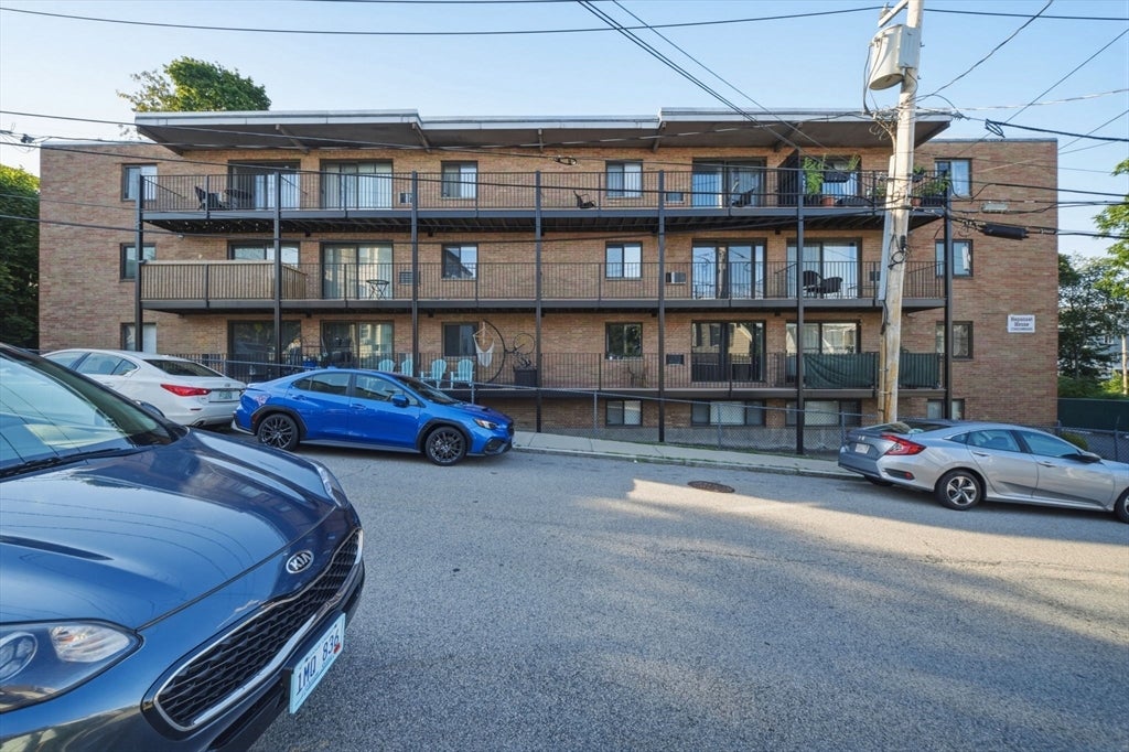 10 Coffey St #25, Boston, MA, 10 Coffey St #25, Boston, MA Photo #2