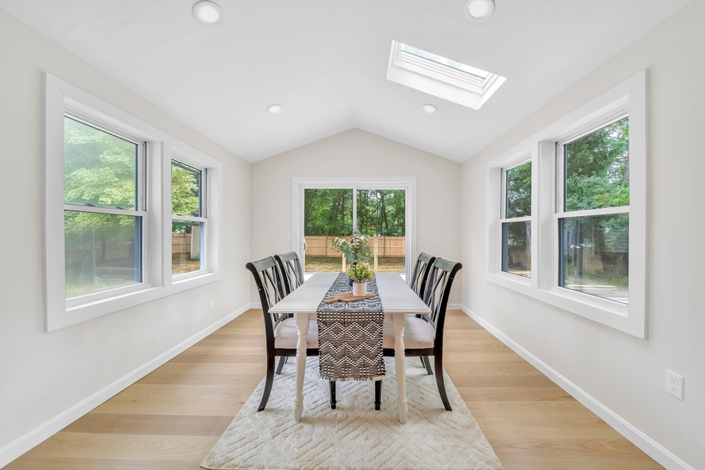 38 Sunset Ave