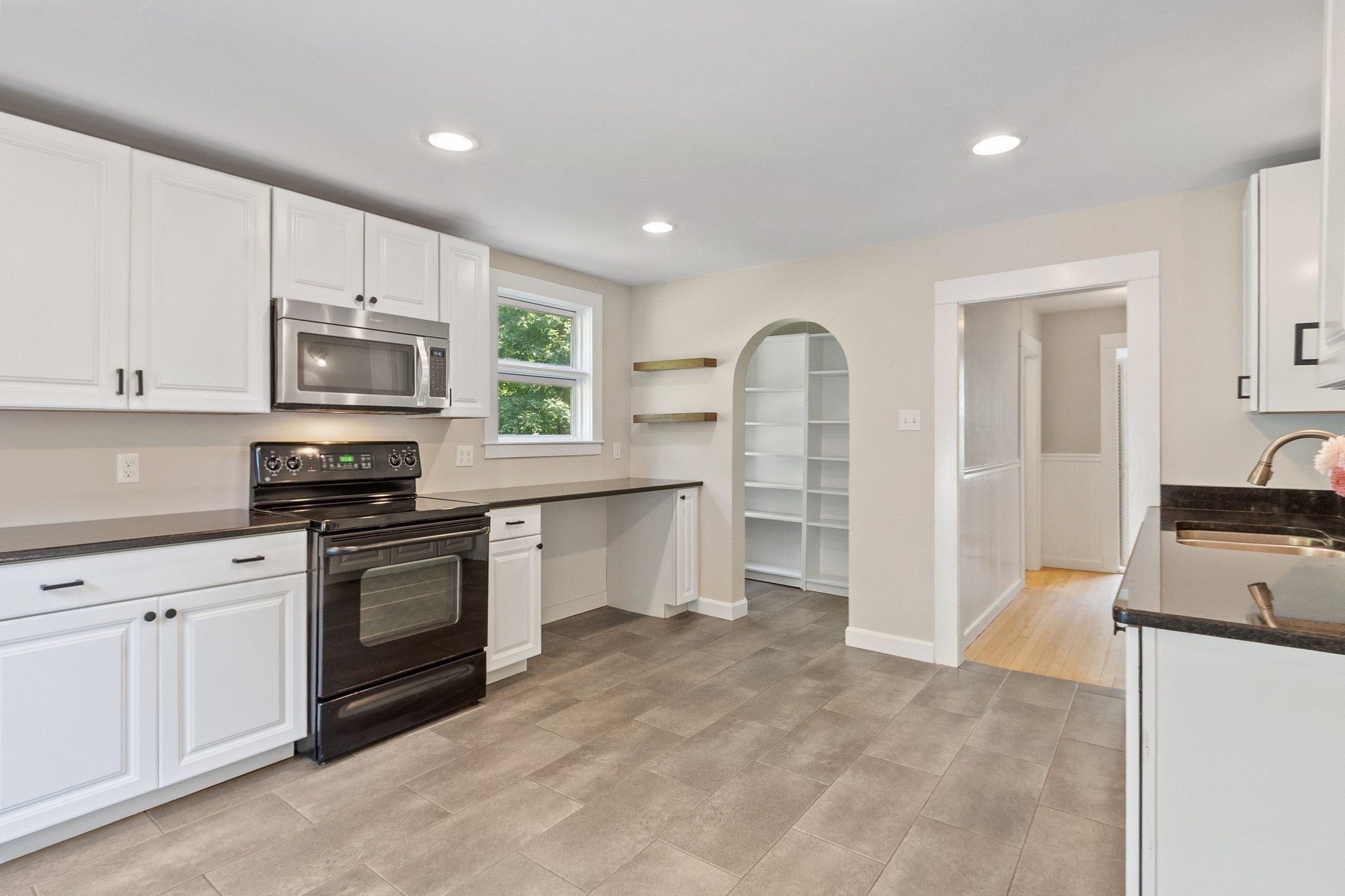 158 Woodland St, West Boylston, MA, 158 Woodland St, West Boylston, MA Photo #7