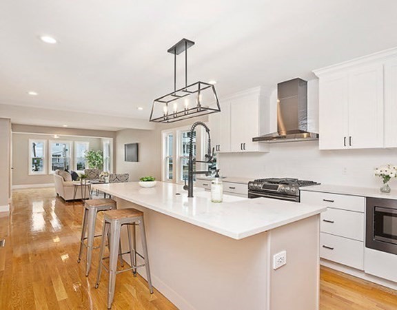 Medford, Massachusetts 02155, United States, 4 Bedrooms Bedrooms, ,2 BathroomsBathrooms,Residential,Active,193995