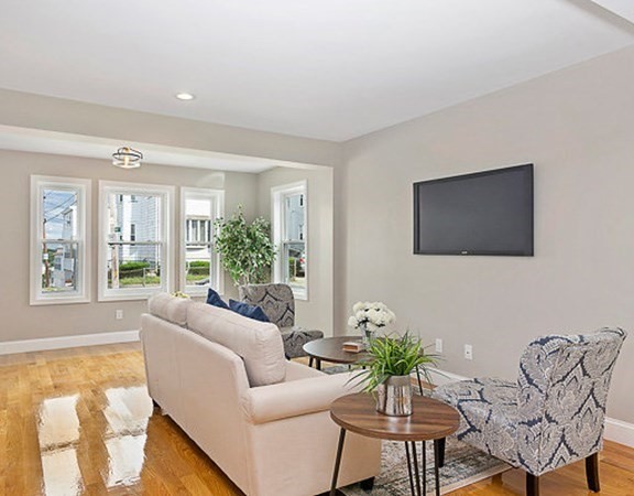 Medford, Massachusetts 02155, United States, 4 Bedrooms Bedrooms, ,2 BathroomsBathrooms,Residential,Active,193995