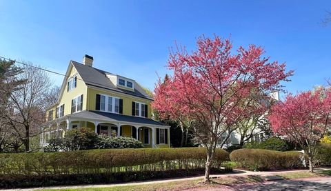 Photo of 6 Mercer Circle, Cambridge, MA 02138 (MLS # 73502038)