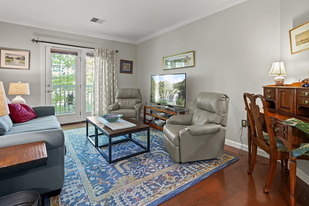 6 Woodman Way 110