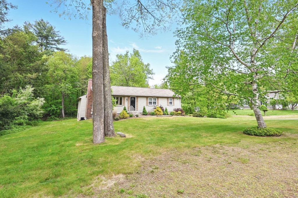 90 Colony Dr