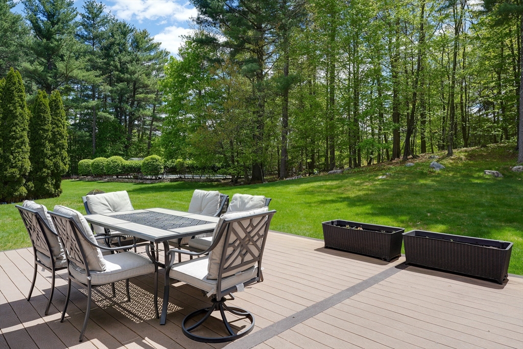 15 Sawmill Dr