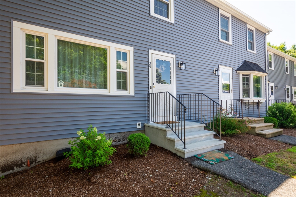 24 Cedar Sq 24