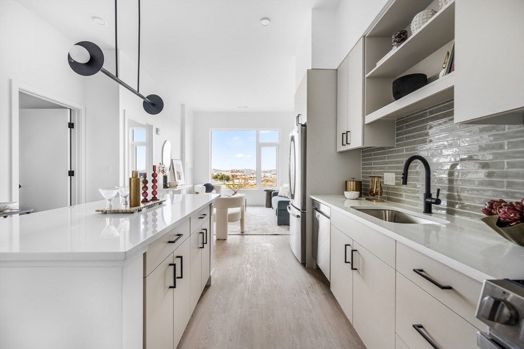 93 Bennington St #401, Revere, MA Photo #4