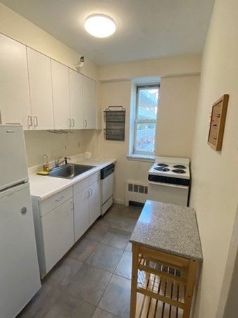 145 Pinckney    Furnished St #416, Boston, MA Photo #3