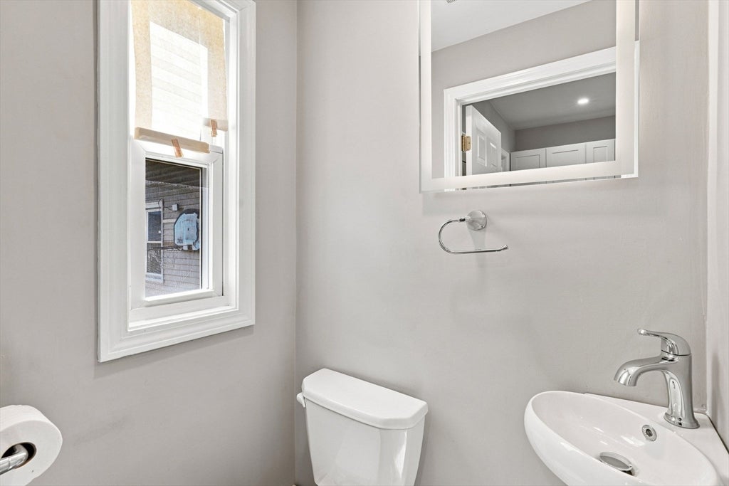93 Parker St, Chelsea, MA Photo #14