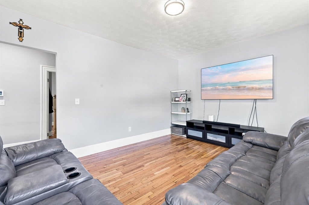 93 Parker St, Chelsea, MA Photo #10
