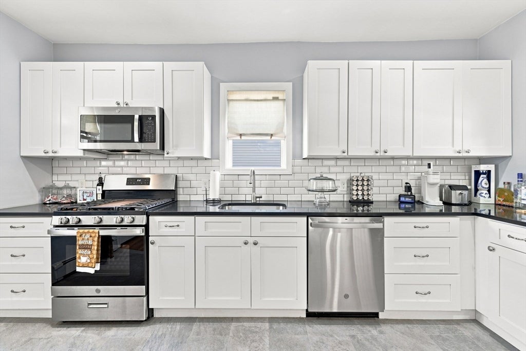 93 Parker St, Chelsea, MA Photo #2