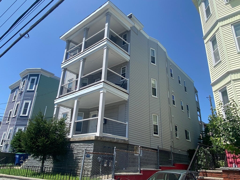 40 Temple St #3, Somerville, MA, 40 Temple St #3, Somerville, MA Photo #1