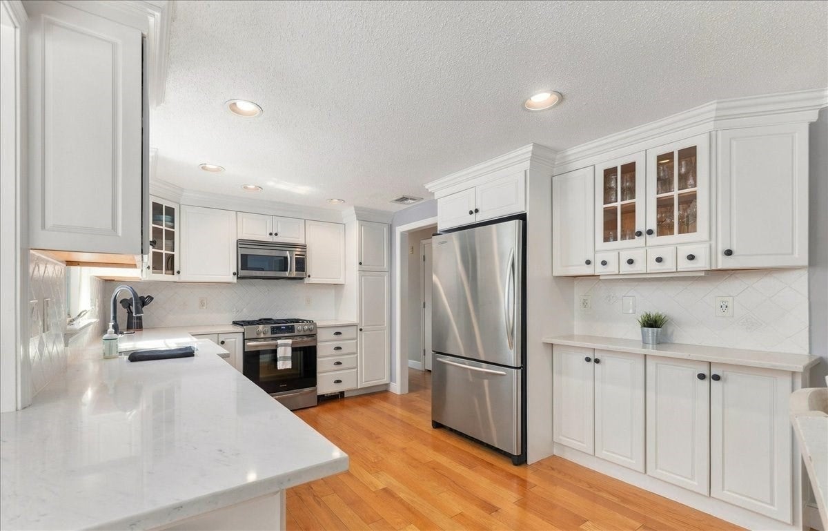 386 Main Street, Hanover, MA, 386 Main Street, Hanover, MA Photo #11
