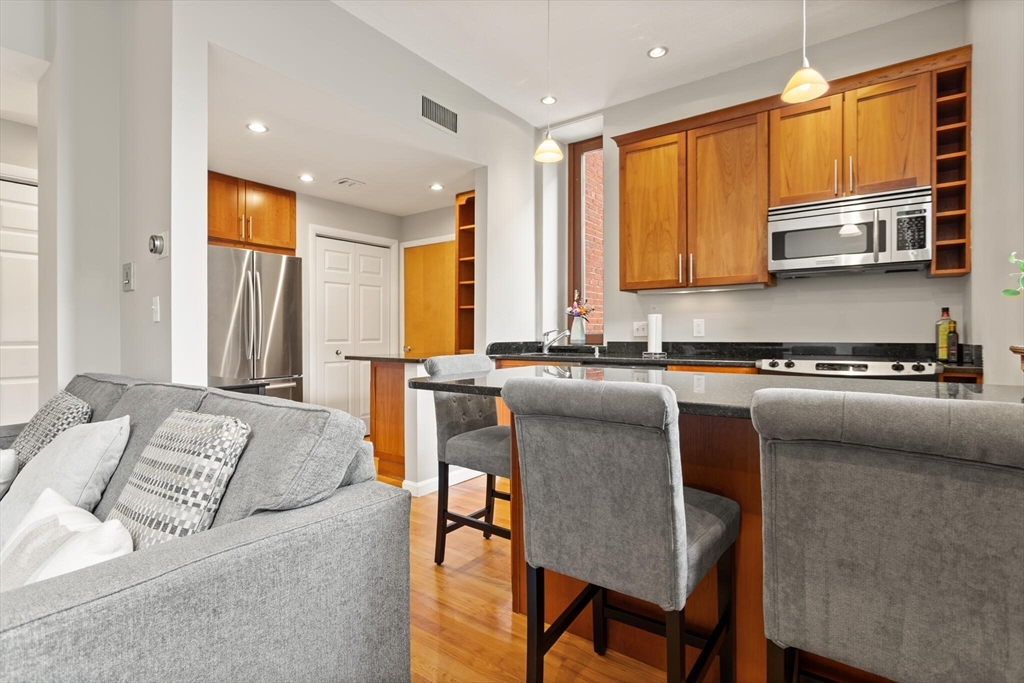 61 Prince St. 4F