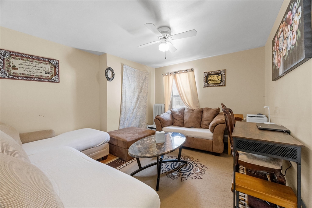 320-322 Old Bedford Rd