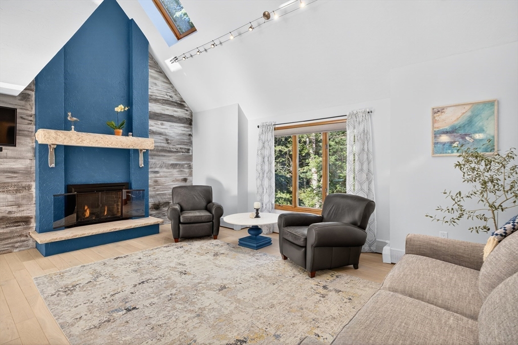 121 Streeter Hill Rd