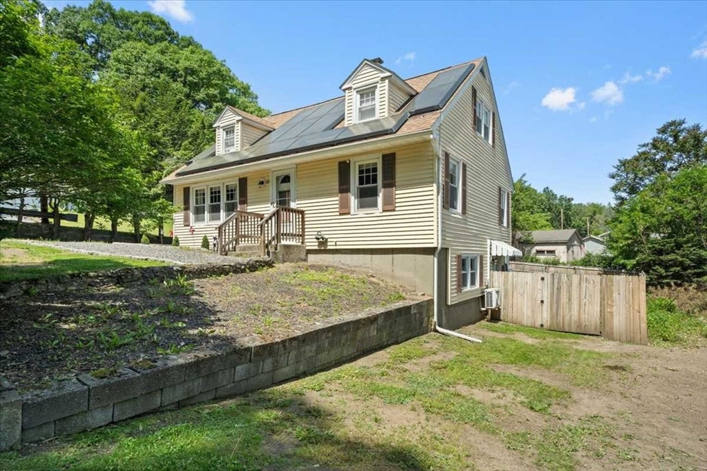 328 Stafford St