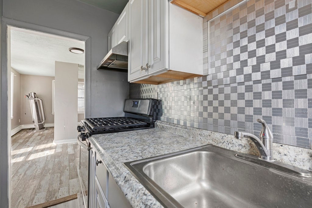 24 Belleville Rd, New Bedford, MA, 24 Belleville Rd, New Bedford, MA Photo #15