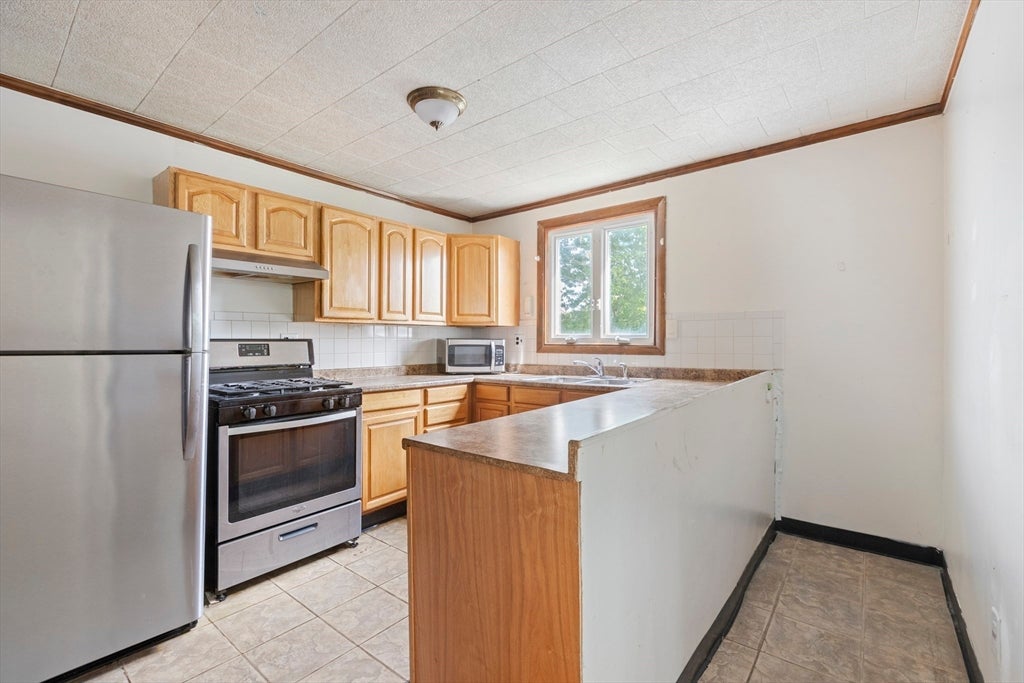 24 Belleville Rd, New Bedford, MA, 24 Belleville Rd, New Bedford, MA Photo #9