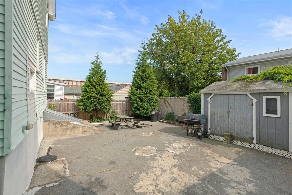 24 Belleville Rd, New Bedford, MA, 24 Belleville Rd, New Bedford, MA Photo #4