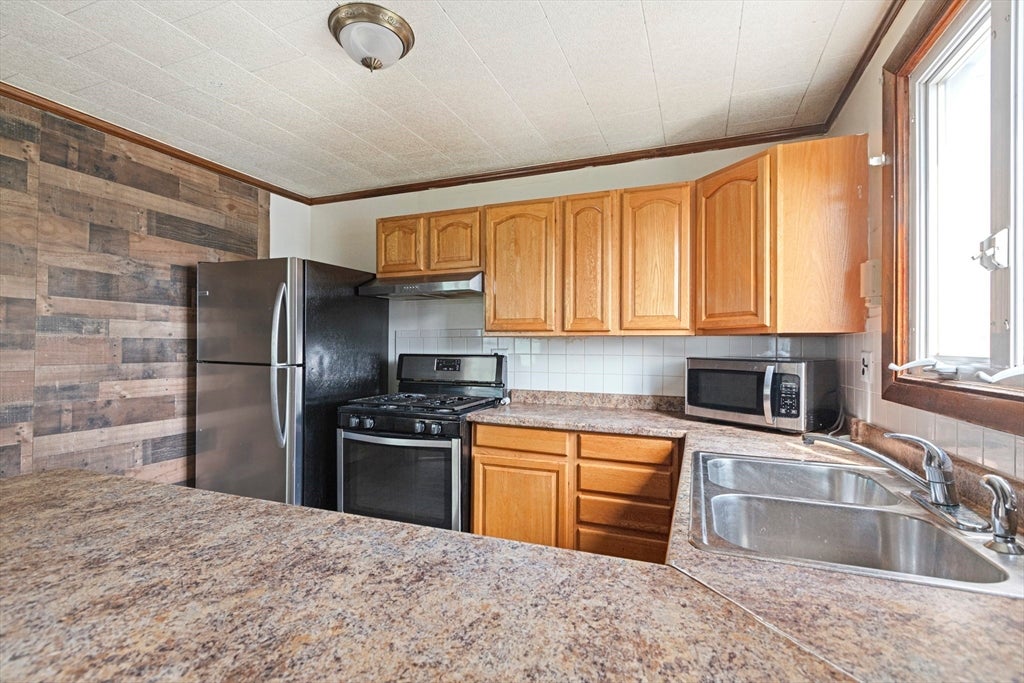 24 Belleville Rd, New Bedford, MA, 24 Belleville Rd, New Bedford, MA Photo #12