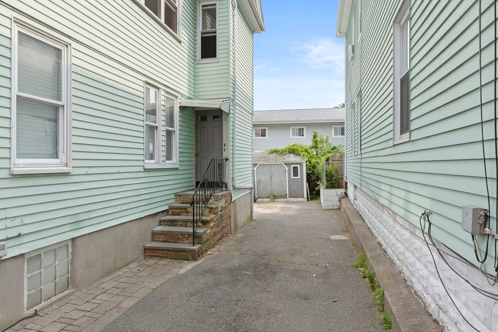 24 Belleville Rd, New Bedford, MA, 24 Belleville Rd, New Bedford, MA Photo #3