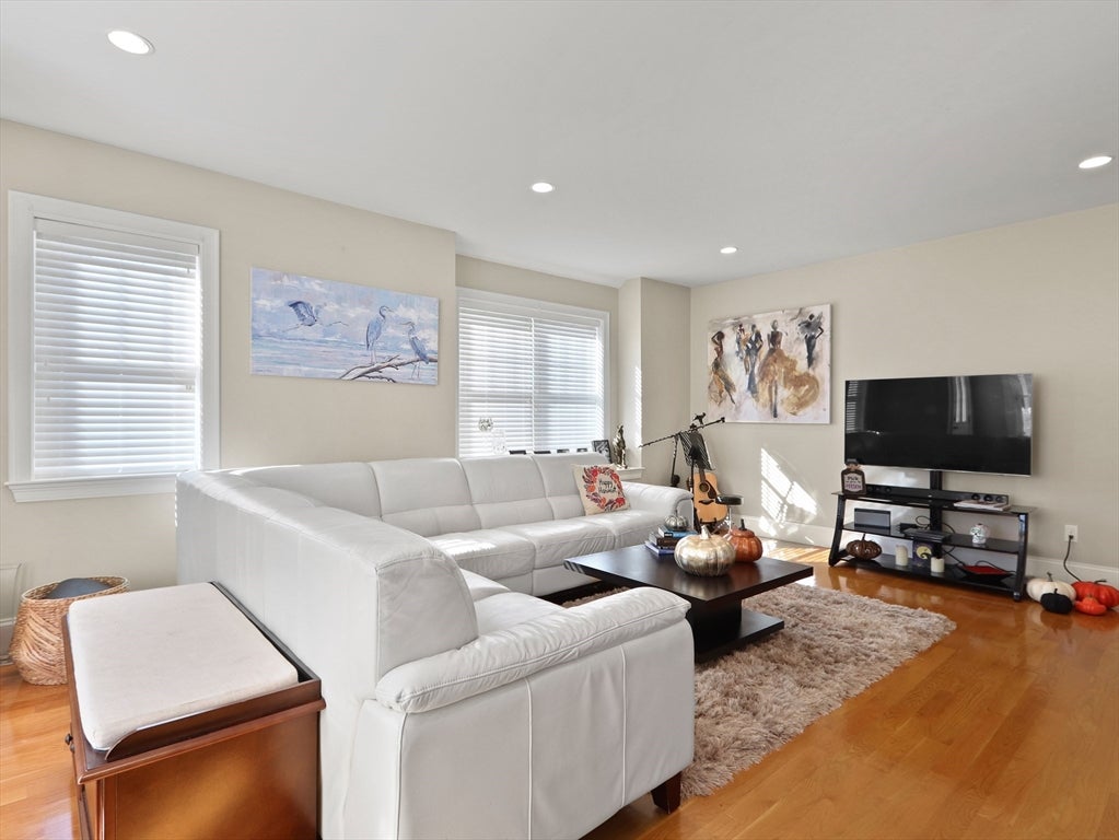 105-107 North St #105, Newton, MA Photo #2
