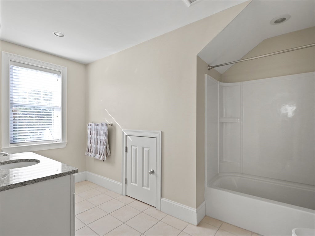 105-107 North St #105, Newton, MA Photo #23