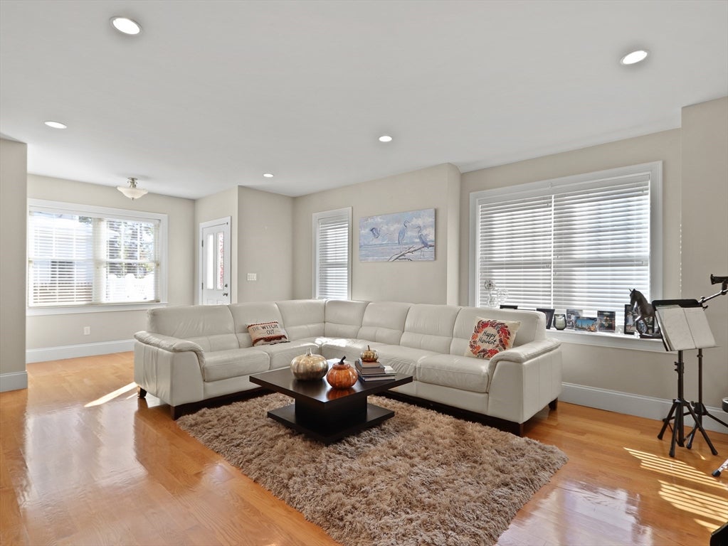 105-107 North St #105, Newton, MA Photo #3