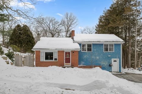 79 High St Uxbridge MA 01569