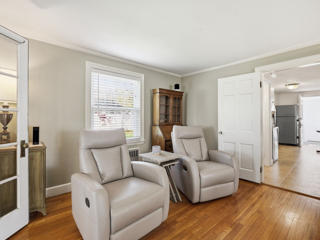 14 Delwood Rd, Chelmsford, MA Photo #6