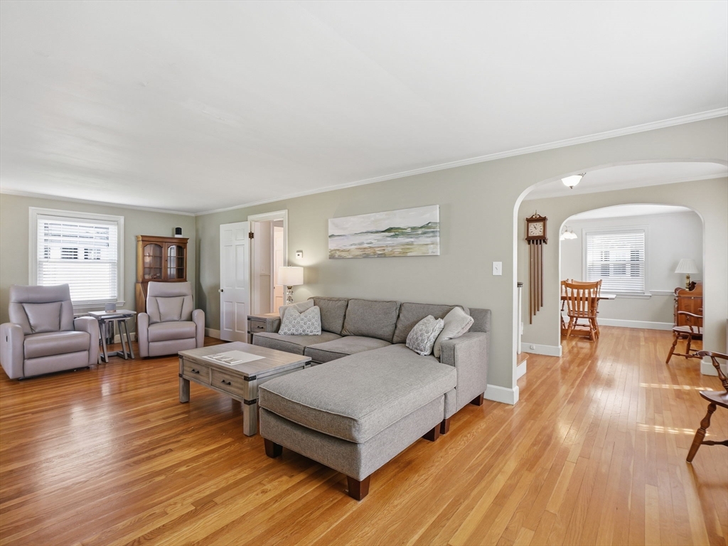 14 Delwood Rd