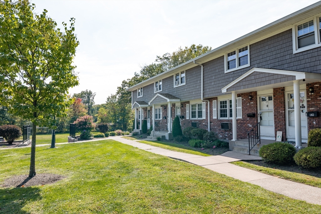 418 Meadow Street E10