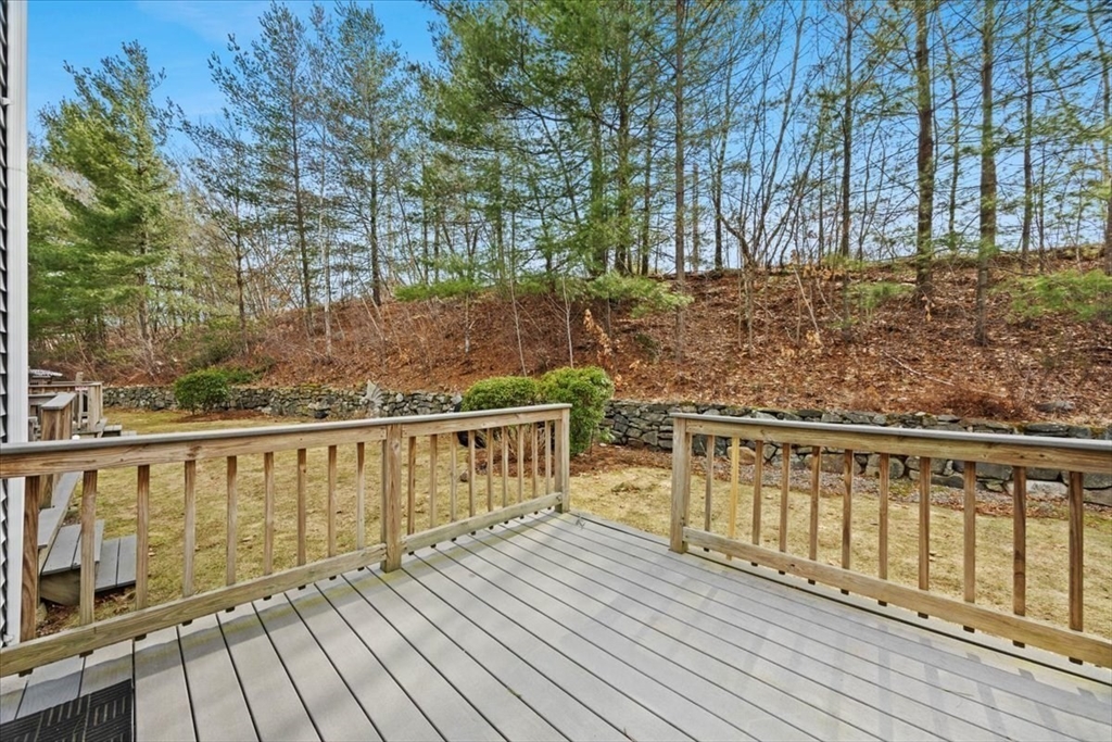 10 Waltham Dr 10
