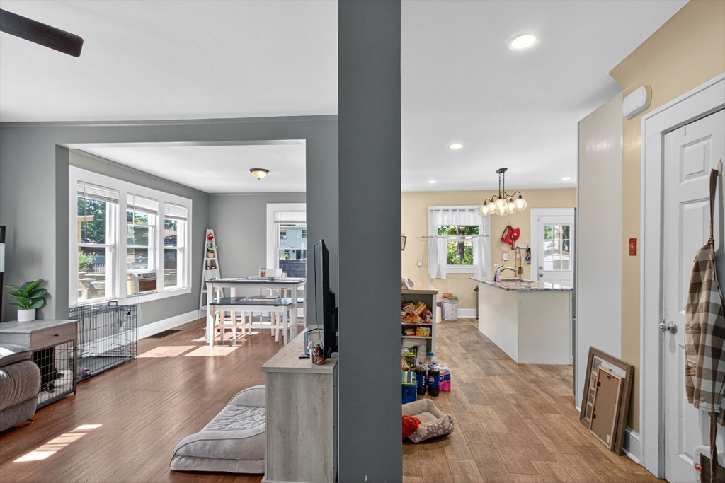 70 Eddy St