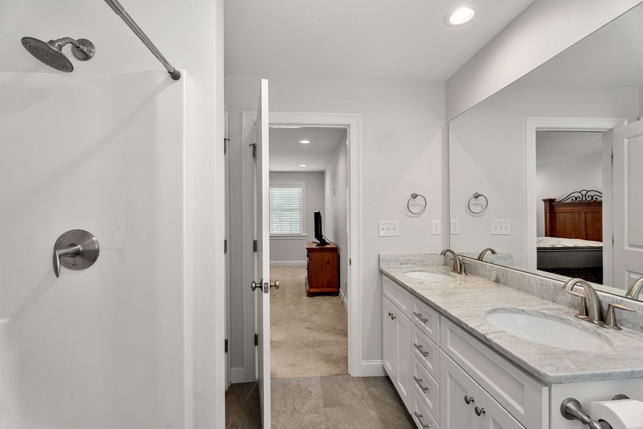 155 East St, Tewksbury, MA Photo #24