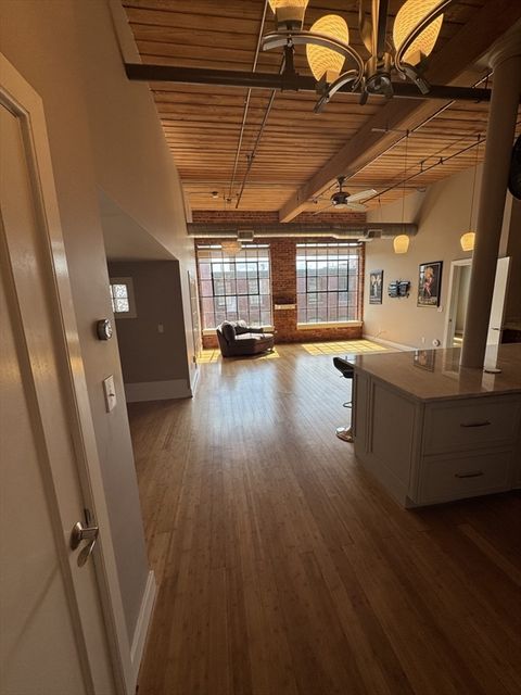 491 Dutton St 504 Lowell MA 01854