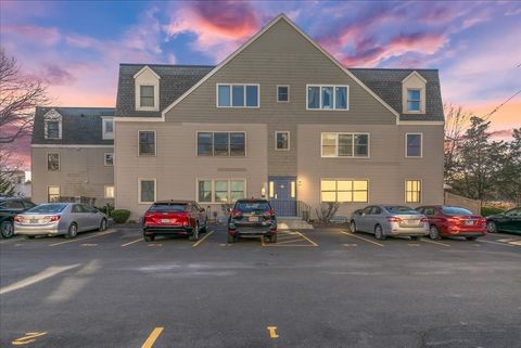 Photo of 45 Cross St #19, Medford, MA 02155 (MLS # 73472493)