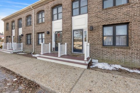 Photo of 33 Maplewood Avenue #16, Gloucester, MA 01930 (MLS # 73464896)