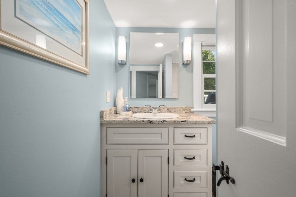 24 Mount Pleasant St, Rockport, MA, 24 Mount Pleasant St, Rockport, MA Photo #28