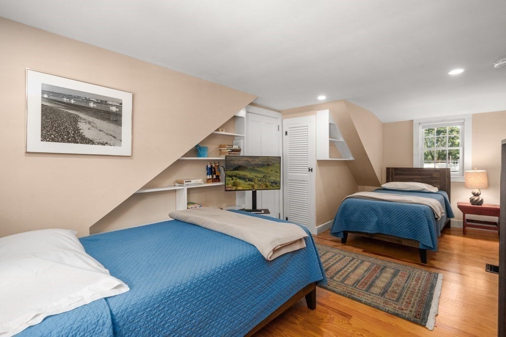 24 Mount Pleasant St, Rockport, MA, 24 Mount Pleasant St, Rockport, MA Photo #23