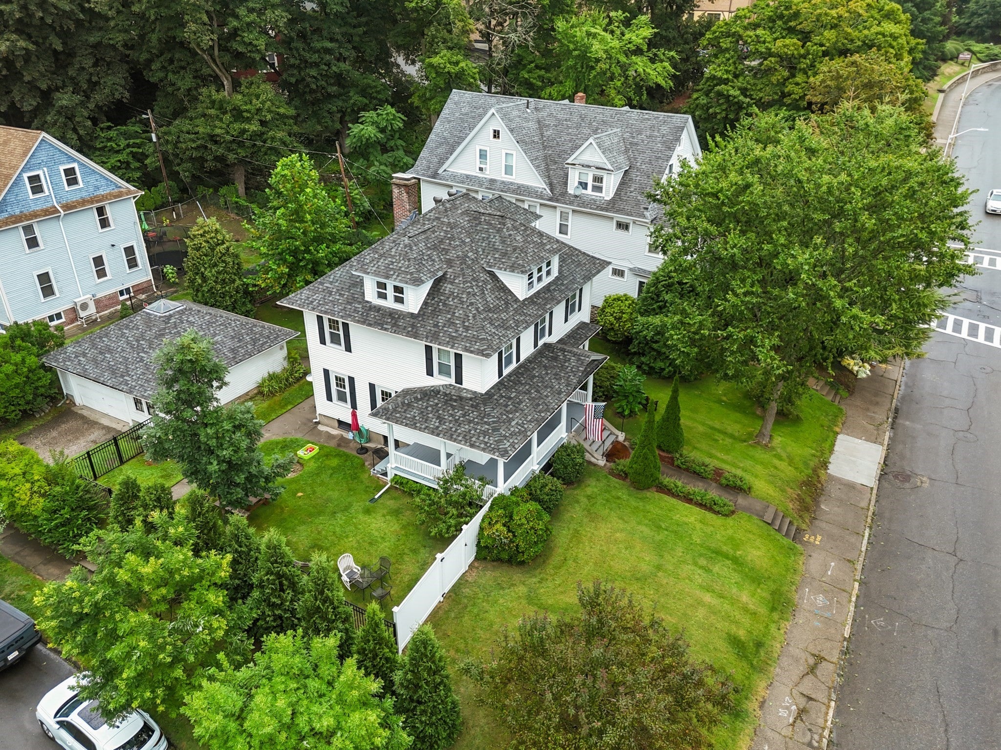 1055 Pleasant