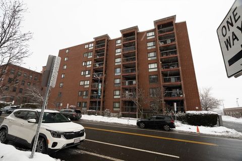 Photo of 60 Rantoul Street #114N, Beverly, MA 01915 (MLS # 73479756)