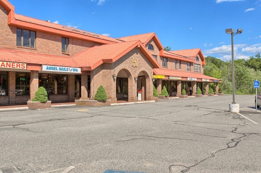 435 Newbury Street 216