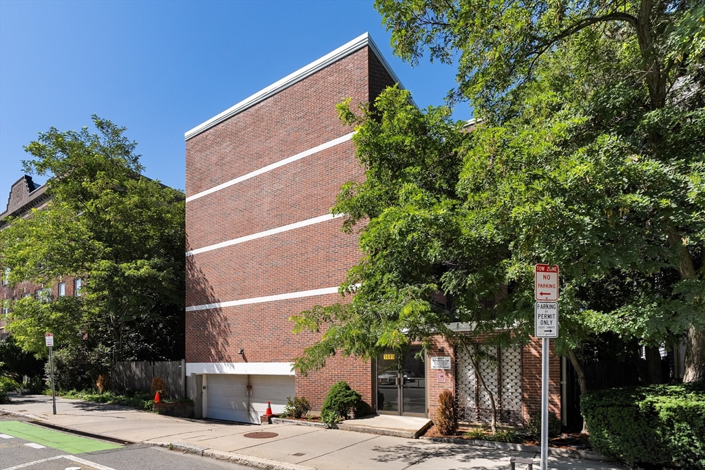 1691 Cambridge St 42