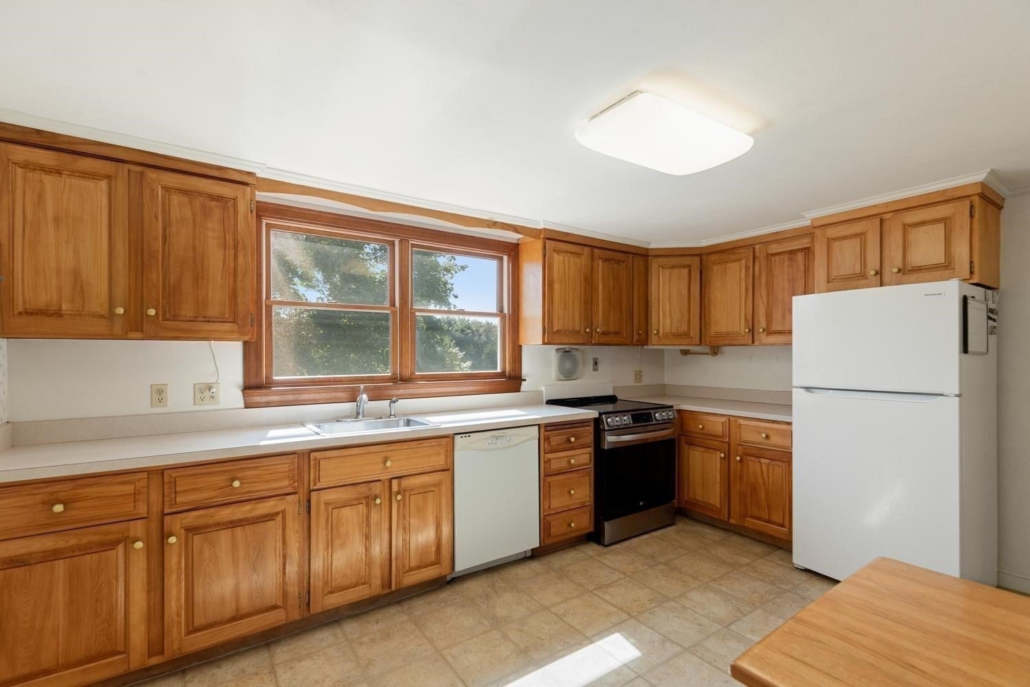 114 Conant St, Beverly, MA, 114 Conant St, Beverly, MA Photo #12