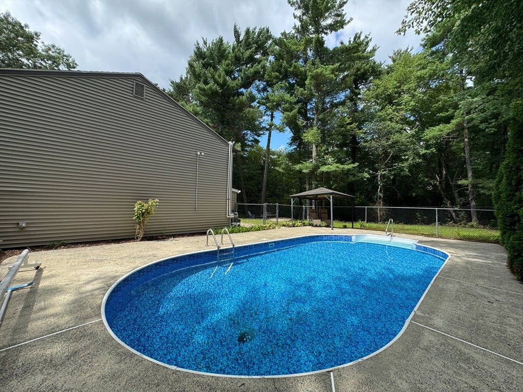 617 Marys Pond Rd, Rochester, MA, 617 Marys Pond Rd, Rochester, MA Photo #11