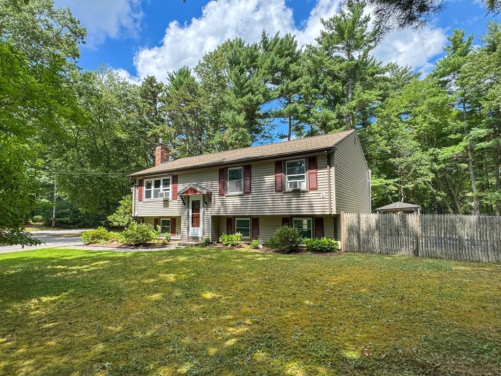 617 Marys Pond Rd, Rochester, MA, 617 Marys Pond Rd, Rochester, MA Photo #2