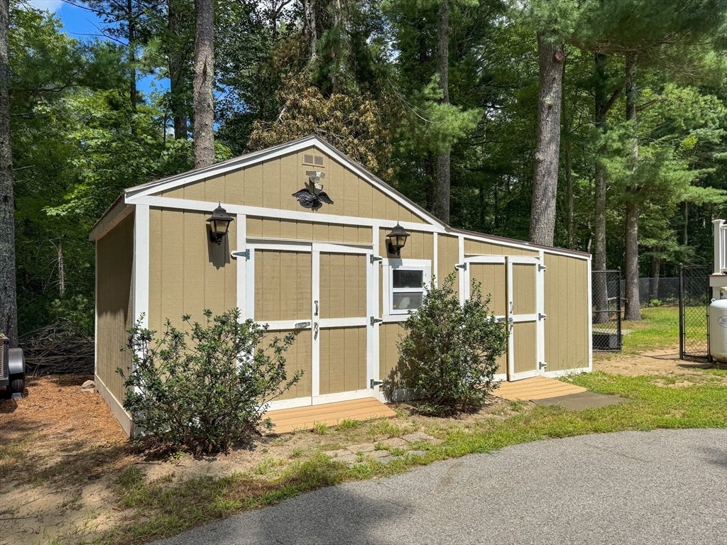 617 Marys Pond Rd, Rochester, MA, 617 Marys Pond Rd, Rochester, MA Photo #5